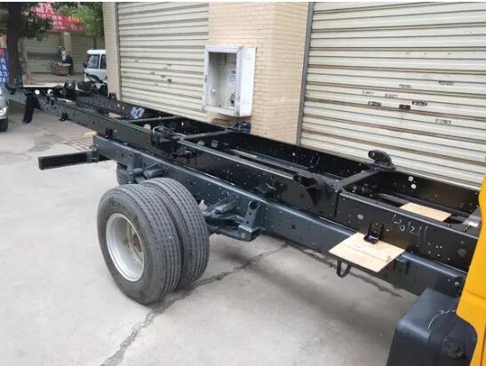 載貨車輛車架強度分析和應(yīng)力測試試驗