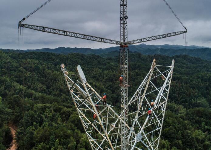 大型跨江輸電鐵塔抱桿設備應力測試